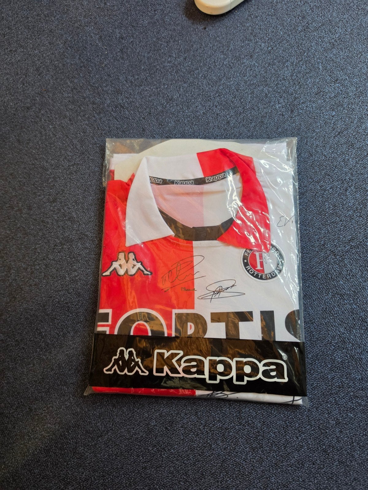 Feyenoord '1 Kombat 2005 signatures' Shirt XL Nieuw, Ophalen of Verzenden, Nieuw, Feyenoord, Shirt