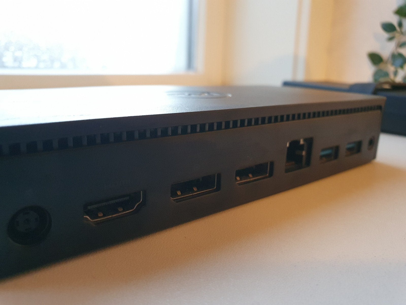 Universeel dockingstation Dell D6000 + usb C - mac & windows, Computers en Software, Dockingstations, Ophalen of Verzenden, Zo goed als nieuw