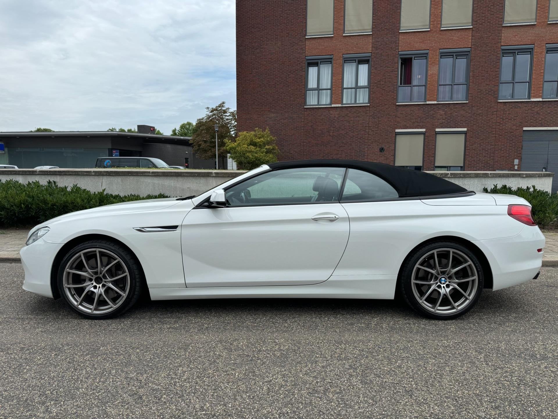 BMW 6-serie Cabrio 650i High Executive Full Option /Head-Up/, Auto's, Automaat, Euro 5, Achterwielaandrijving, Gebruikt