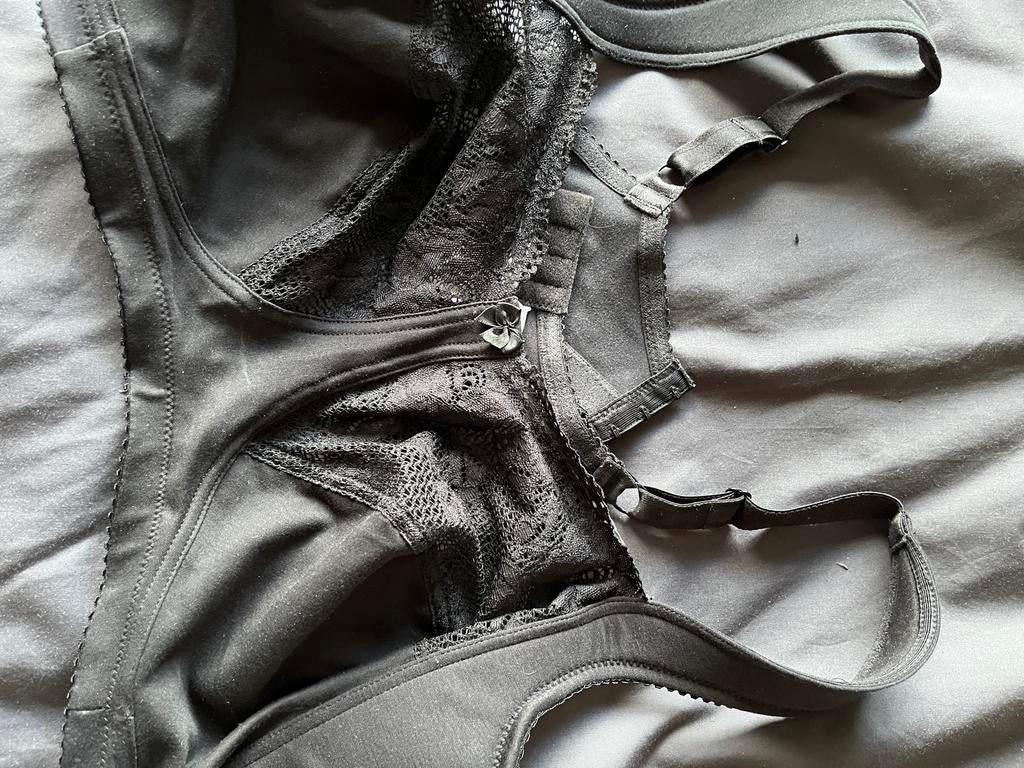 Miss Mary Zwarte BH met Kant - Maat 105E (DD), Kleding | Dames, Ondergoed en Lingerie, Ophalen of Verzenden, Zwart, BH