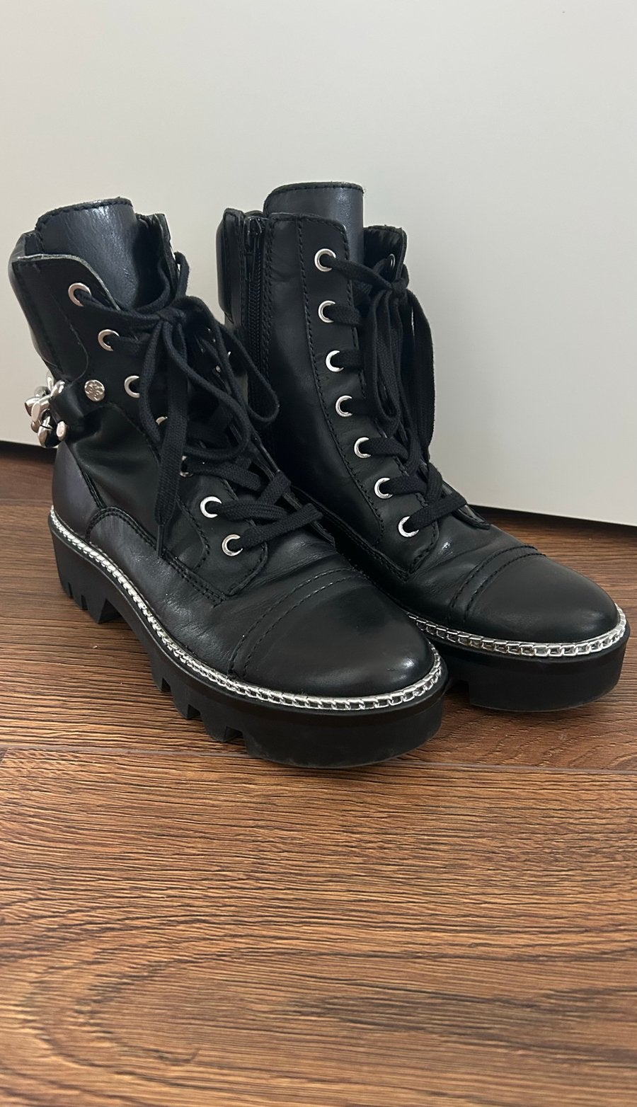 Guess leren biker laarsjes met ketting - maat 37, Kleding | Dames, Schoenen, Zwart, Lage of Enkellaarzen, Ophalen of Verzenden