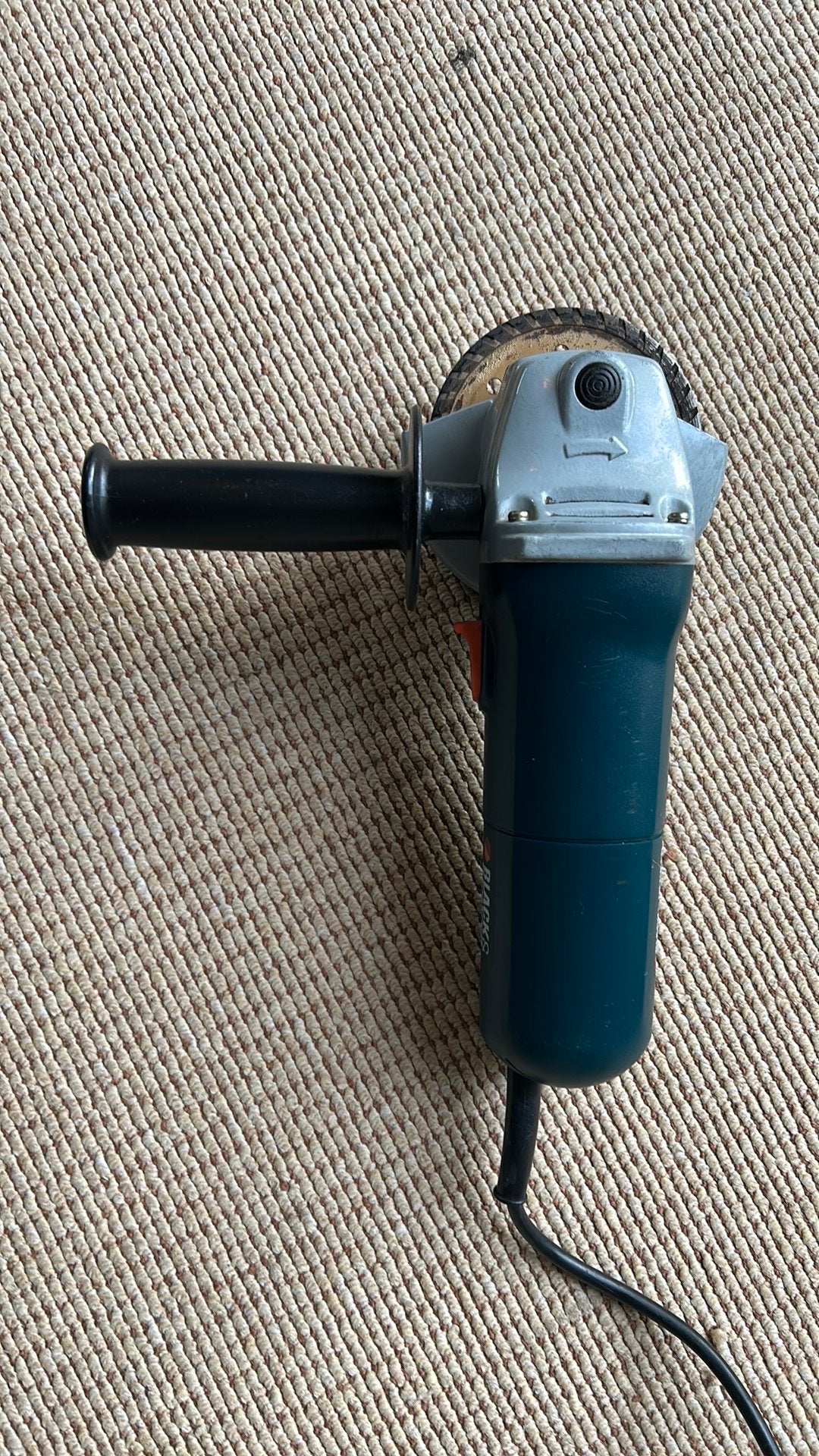 Haakse slijper Black&Decker KG72 720 watt, Ophalen, Zo goed als nieuw, Haakse handslijpmachine