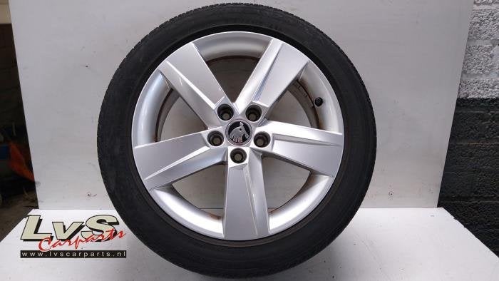 Velg + Band van een Skoda Fabia, Gebruikt, -, -, Ophalen of Verzenden