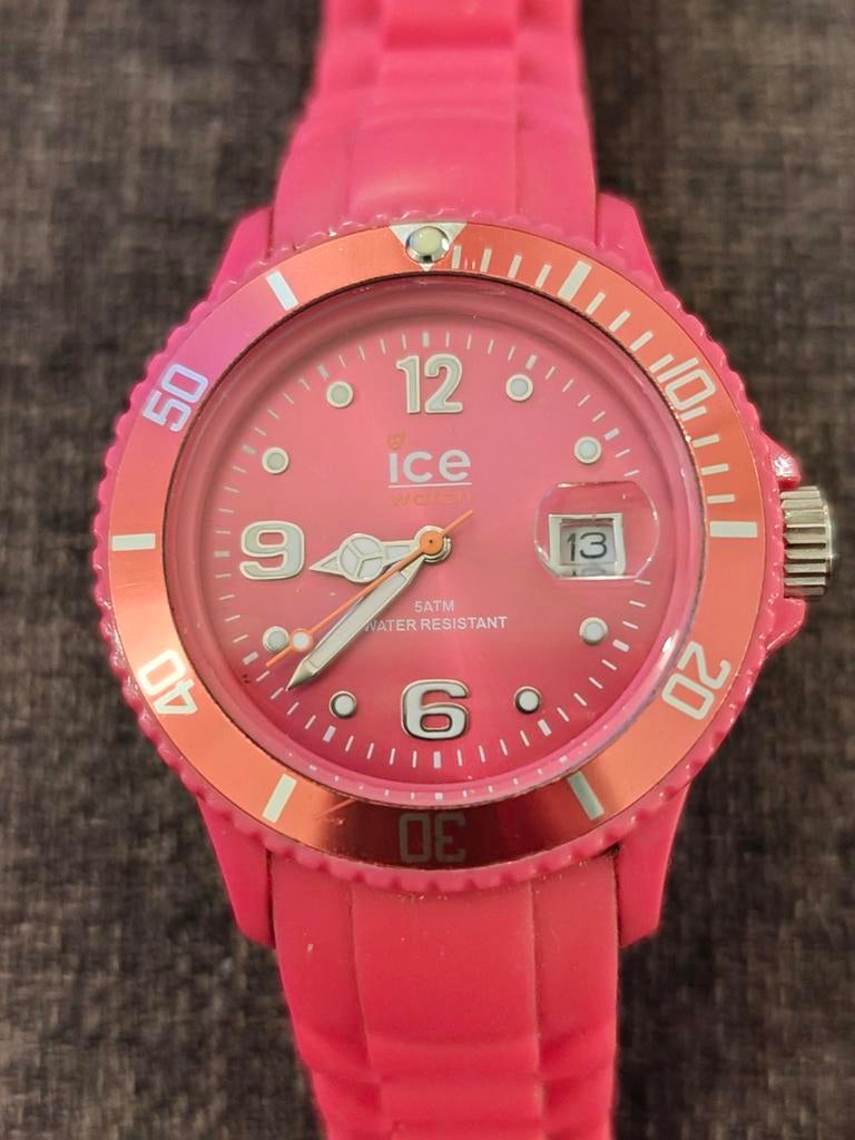 Ice Watch roze niet werkend donorhorloge voor onderdelen, Ophalen of Verzenden, Gebruikt, Roze, Overige materialen