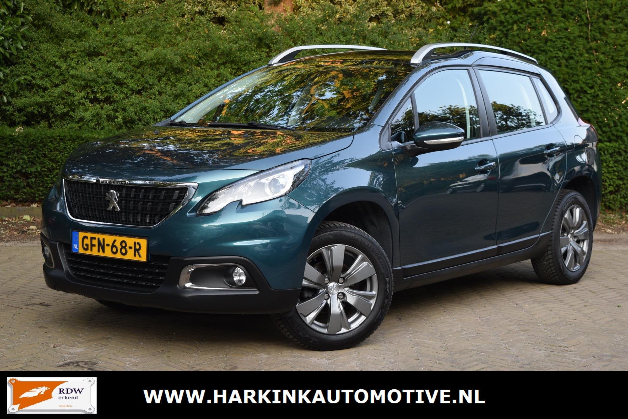 Peugeot 2008 1.2 PureTech Blue Lion | Pano | LED | Camera, Auto's, Voorwielaandrijving, Stof, Gebruikt, Euro 6