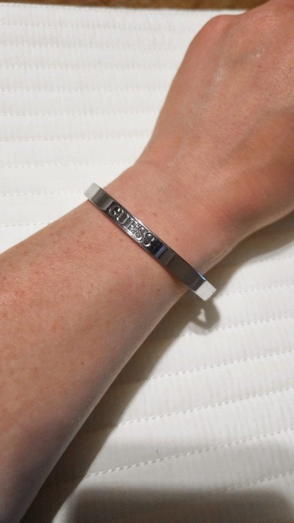 Stijlvolle GUESS armband, Ophalen, Zo goed als nieuw, Zilver, Zilver