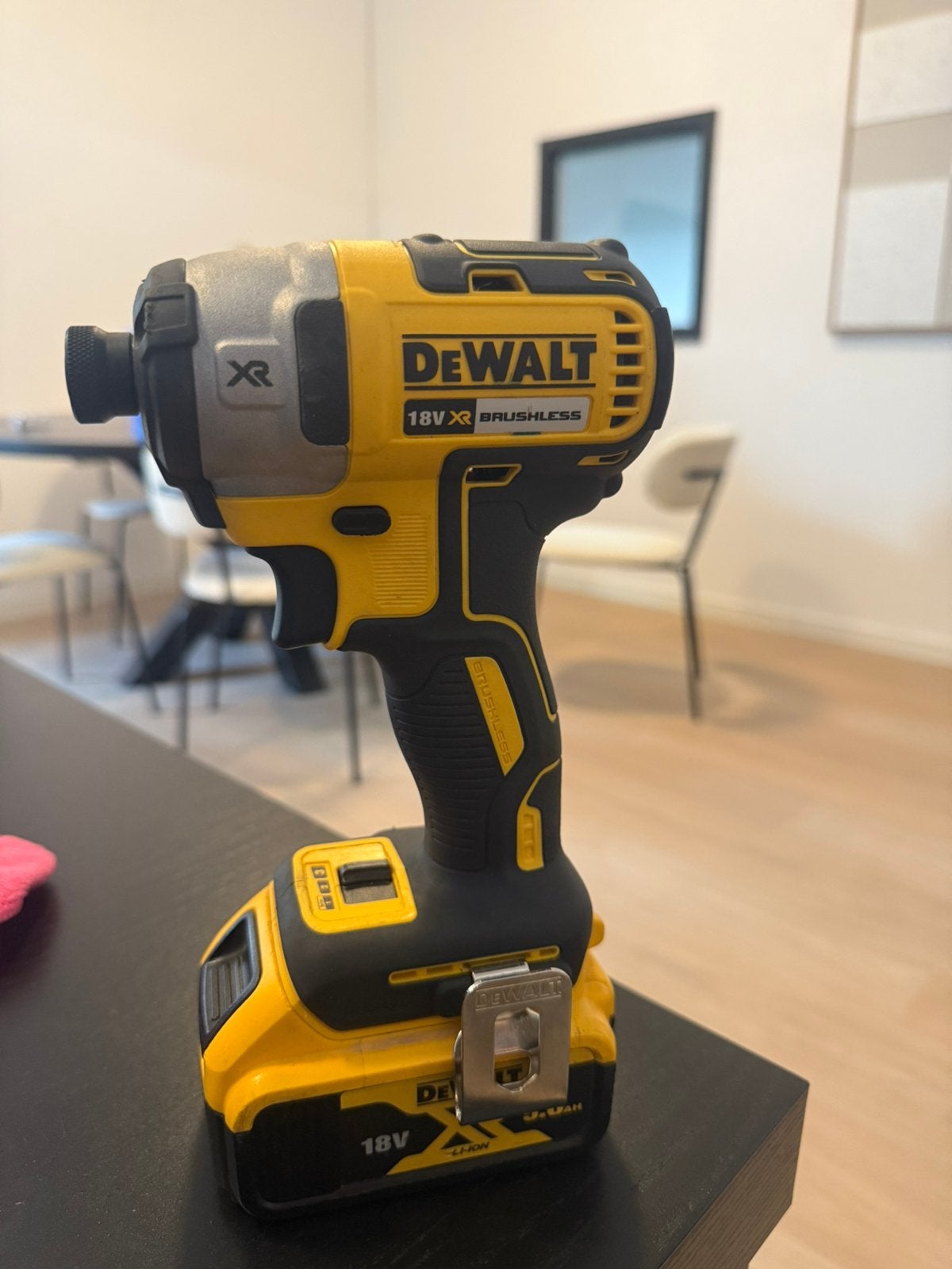 DeWalt 18V XR, Ophalen of Verzenden, Zo goed als nieuw, Boor- en Schroefmachine