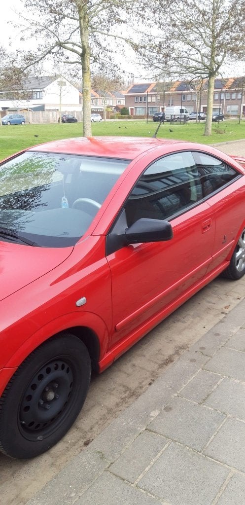 Opel Astra 1.8 I 16V Coupe 2001 Rood, 1160 kg, Stof, 1250 kg, 4 cilinders