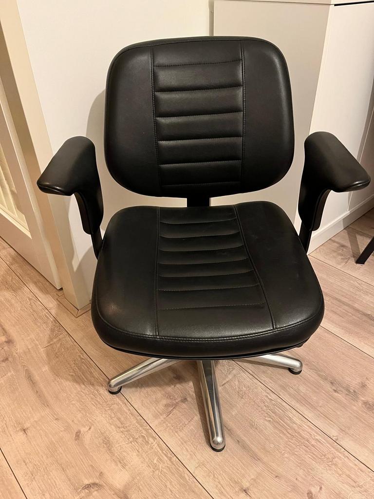 Kiela Kappersstoel Zwart Leer, Ophalen, Kappersstoel, Zwart, Leer