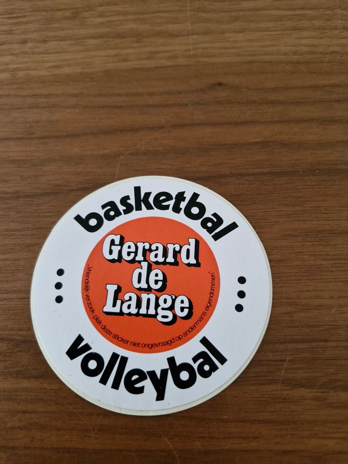11636 Vintage sticker Gerard de Lange basketbal volleybal, Ophalen of Verzenden, Gebruikt, Sport
