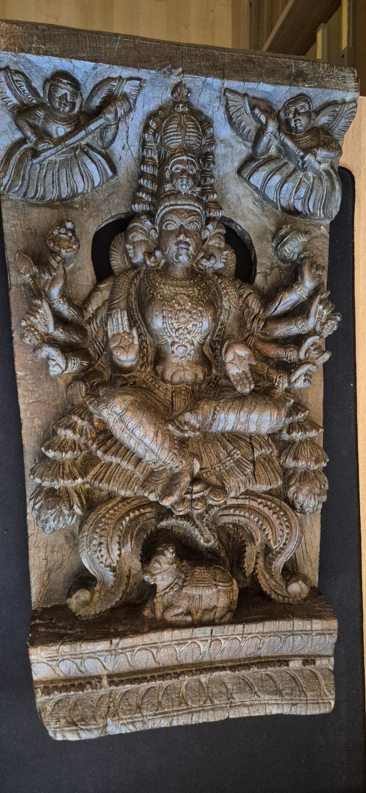 Antieke hardhouten Indische tempel paneel Lord Brahma, Ophalen, Gebruikt, Hout, Bruin