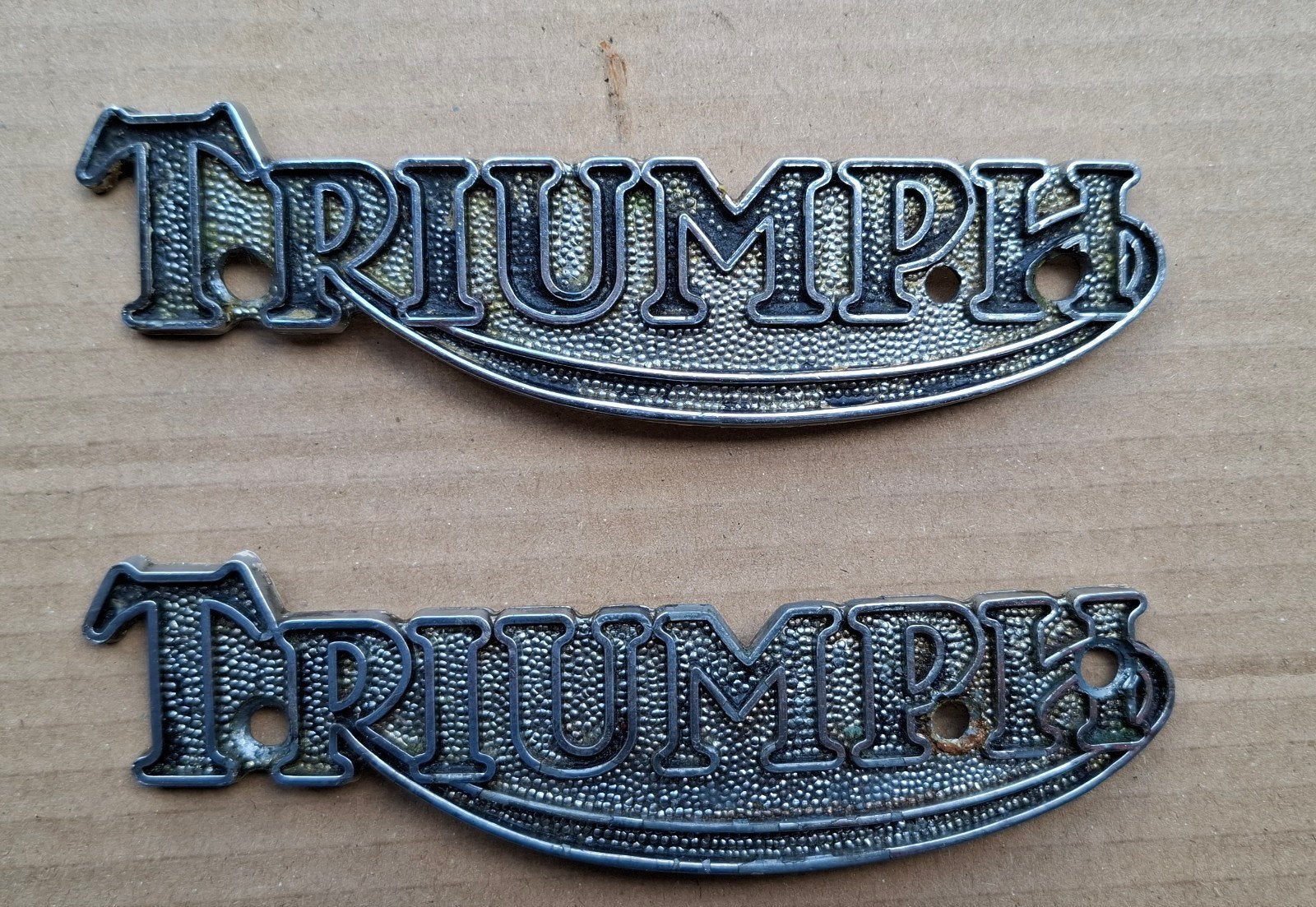 Triumph Emblemen voor tank (Set van 2), Motoren, Ophalen of Verzenden