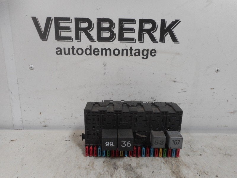 Zekeringkast Volkswagen Golf III (1H1) 1995 vw357937039, Gebruikt, Volkswagen, Volkswagen AG, Kundenbetreuung@volkswagen.de