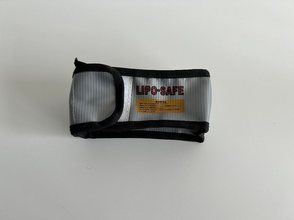 Beez2B 2200mah 30c 2S 7,4v lipo rc auto + lipo bag, Ophalen of Verzenden, Overige schalen, Onderdeel