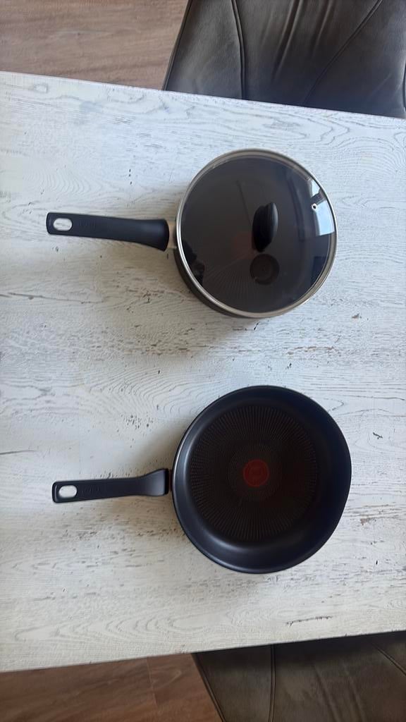 Tefal Easy Chef hapjespan 24 cm + koekenpan 28 cm, Ophalen of Verzenden, Zo goed als nieuw, Koekenpan of Braadpan
