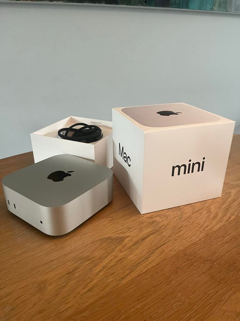 Apple Mac Mini 2024 - Amper gebruikt, Computers en Software, Apple Desktops, Nieuw, Mac Mini, SSD, 3 tot 4 Ghz, 8 GB, Ophalen