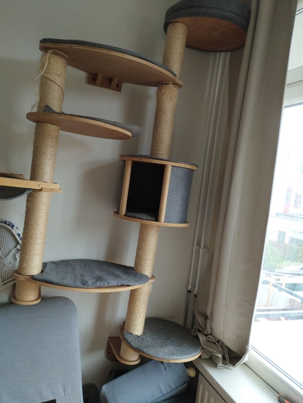 katten krabpaal voor aan de muur, Dieren en Toebehoren, Ophalen, Gebruikt, Krabpaal