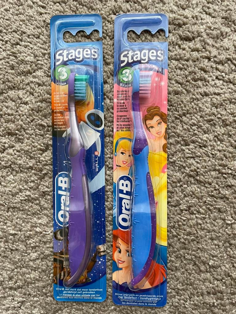 2 x Oral B Stages 3 Tandenborstels., Verzenden, Nieuw, Tandenborstel