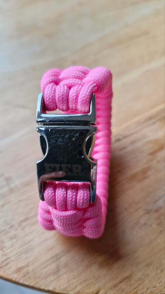 Roze Paracord Armband met Metalen Sluiting, Ophalen of Verzenden, Gebruikt, Roze, Overige materialen