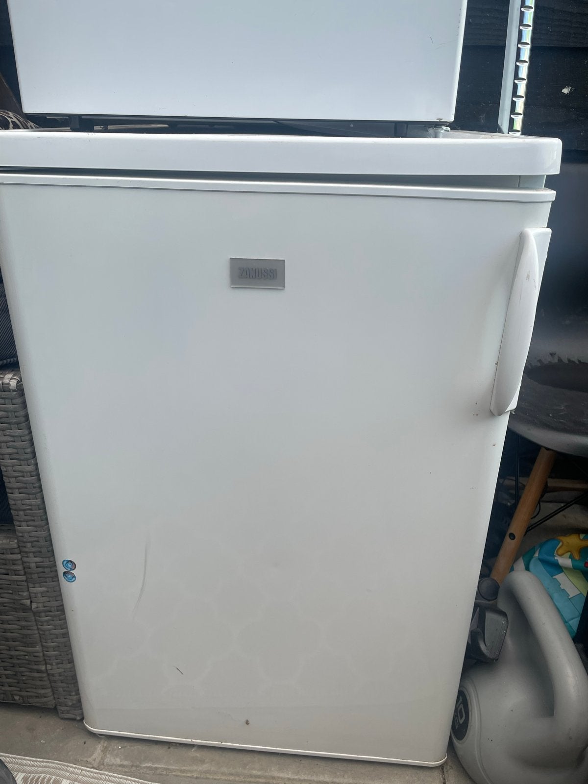 Compacte koelkast met vriesvak - ZANUSSI / TOMADO, Witgoed en Apparatuur, Ophalen, Gebruikt, Minder dan 75 liter, Met vriesvak