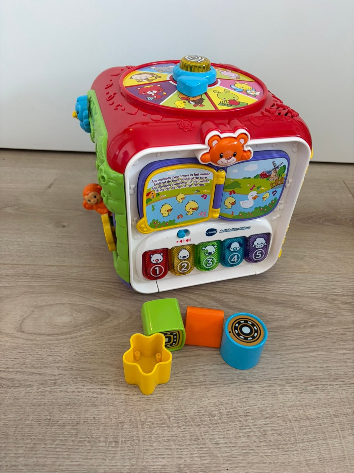 Vtech activiteiten kubus, Kinderen en Baby's, Ophalen, Zo goed als nieuw, 6 maanden tot 2 jaar