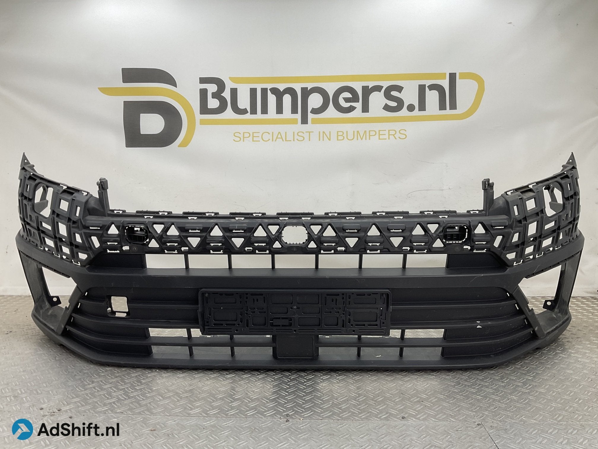 Bumper Volkswagen Crafter 7C0 17-22 7C0807221A Voorbumper G5, Bumper