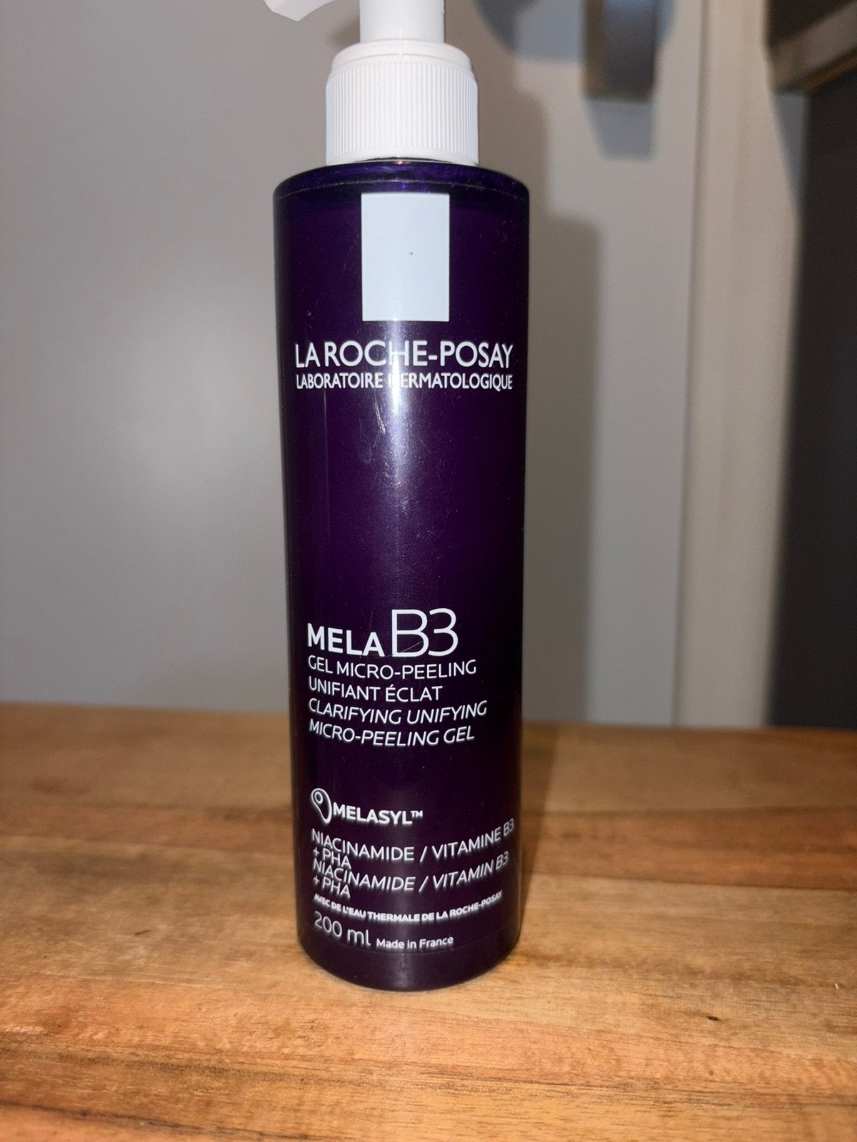 La Roche-Posay Mela B3 Micro-Peeling Gel 200ml, Ophalen of Verzenden, Nieuw, Gehele gezicht, Reiniging