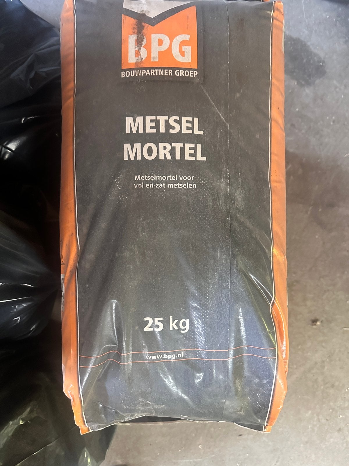 GRATIS 4 zakken metsel mortel 25kg, Ophalen, Zo goed als nieuw, Overige typen