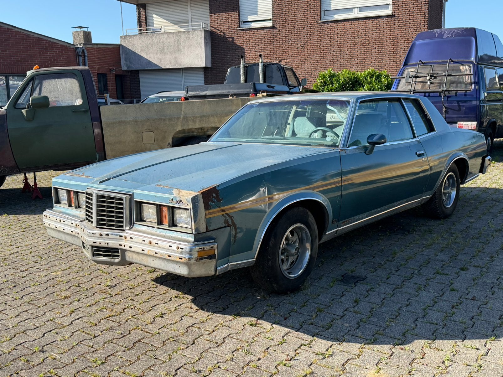 Pontiac Grand Prix 1979 5.0 v8, Achterwielaandrijving, Zwart, Chevrolet, Leder