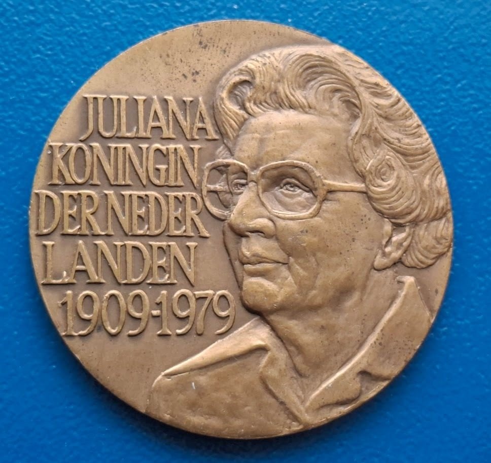 Penning Koningin Juliana 70 jaar - 1979, Postzegels en Munten, Penningen en Medailles, Verzenden, Brons, Nederland