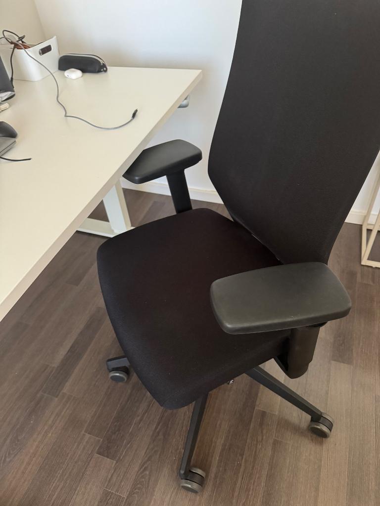 Konig + Neurath ergonomische bureaustoel, Huis en Inrichting, Ophalen, Gebruikt, Balstoel, Zwart