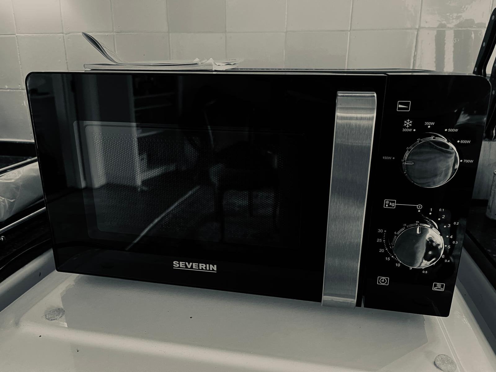 Compacte, Zwarte nooit gebruikte Severin nw. magnetron 17 L, Witgoed en Apparatuur, Ophalen, Minder dan 45 cm, Nieuw, Magnetron