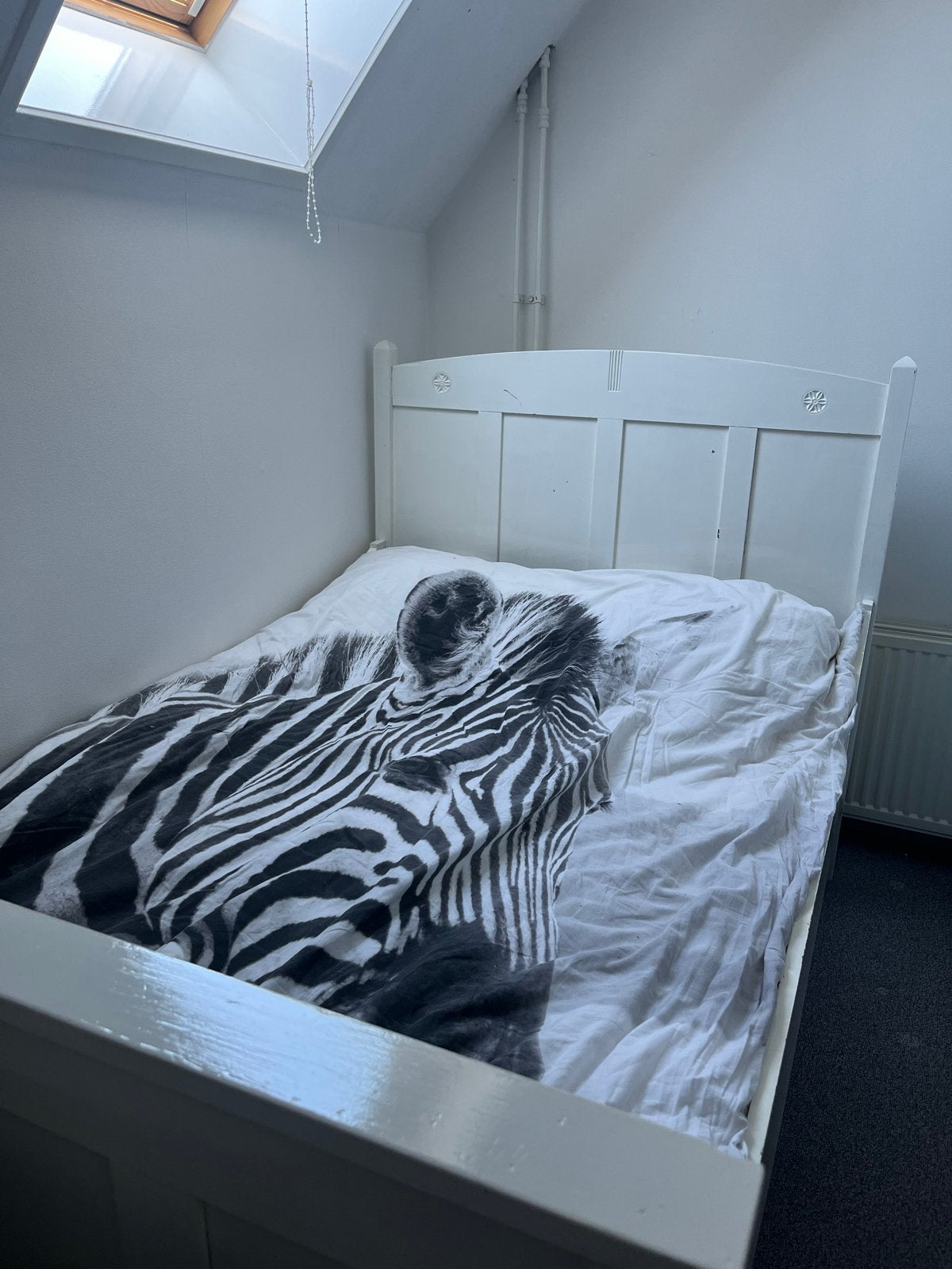 Twijfelaar bed wit geverfd inclusief matras, Ophalen, Gebruikt, Wit, 200 cm