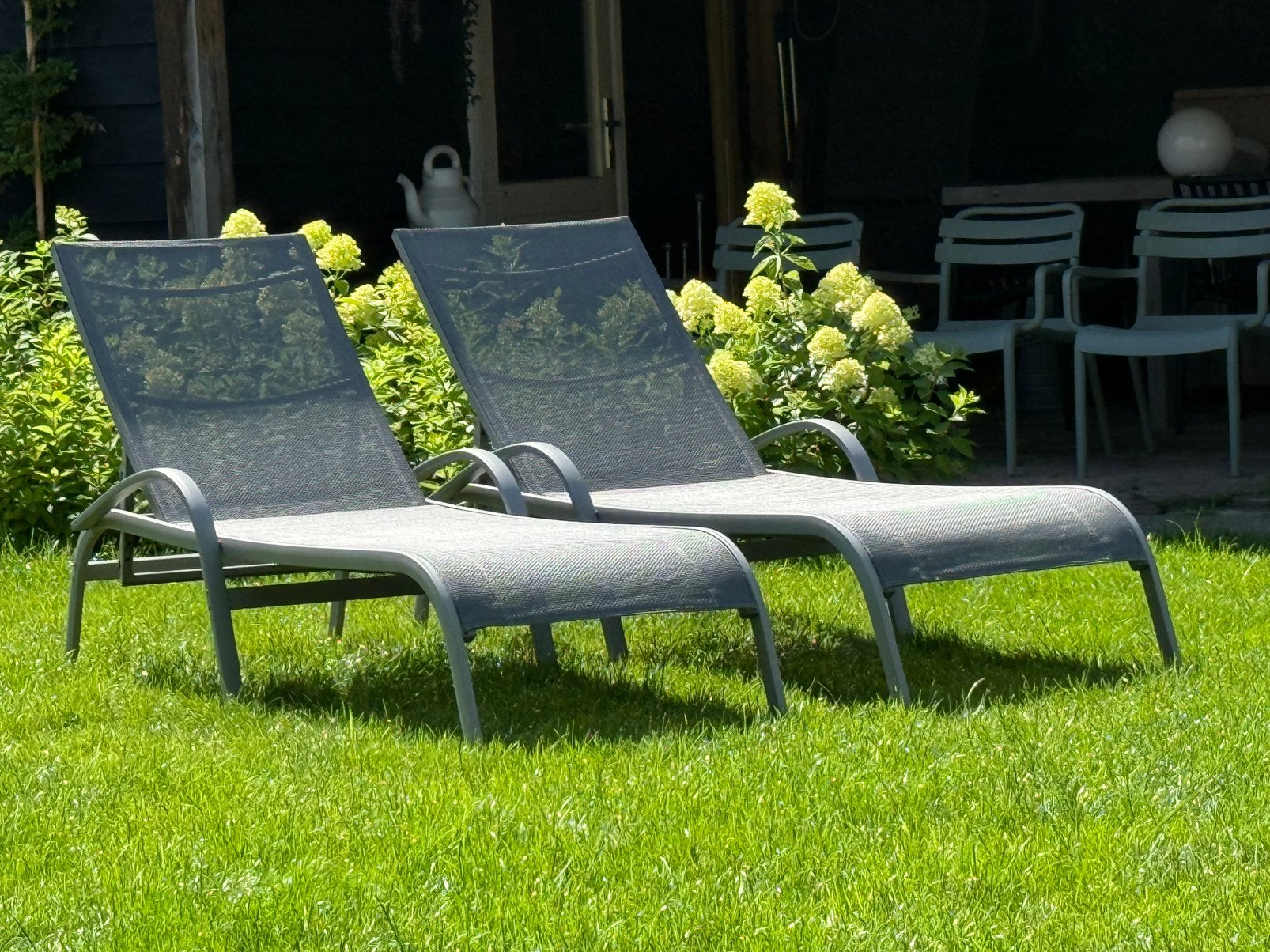2x Ligbedden - perfect voor tuin of terras - lichtgewicht, Tuin en Terras, Ligbedden, Ophalen, Zo goed als nieuw, Aluminium