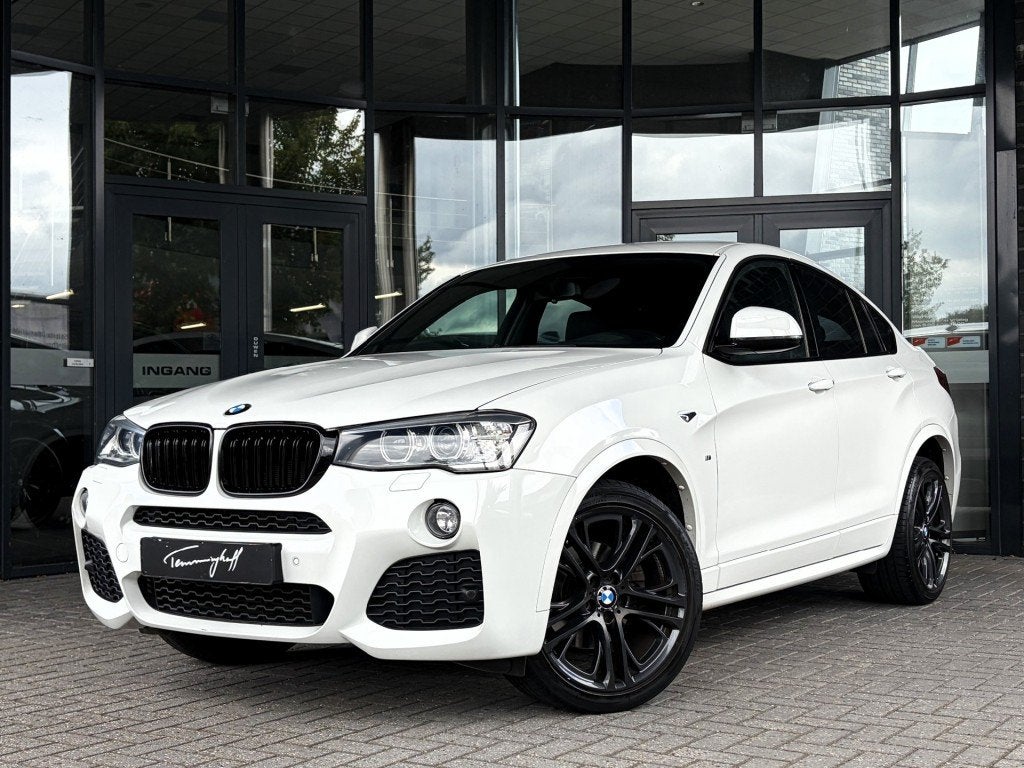 Bmw X4 XDRIVE20I AUT. M-SPORTPAKKET - LEDER - 20 INCH - ORG., Automaat, Gebruikt, Euro 6, 4 cilinders