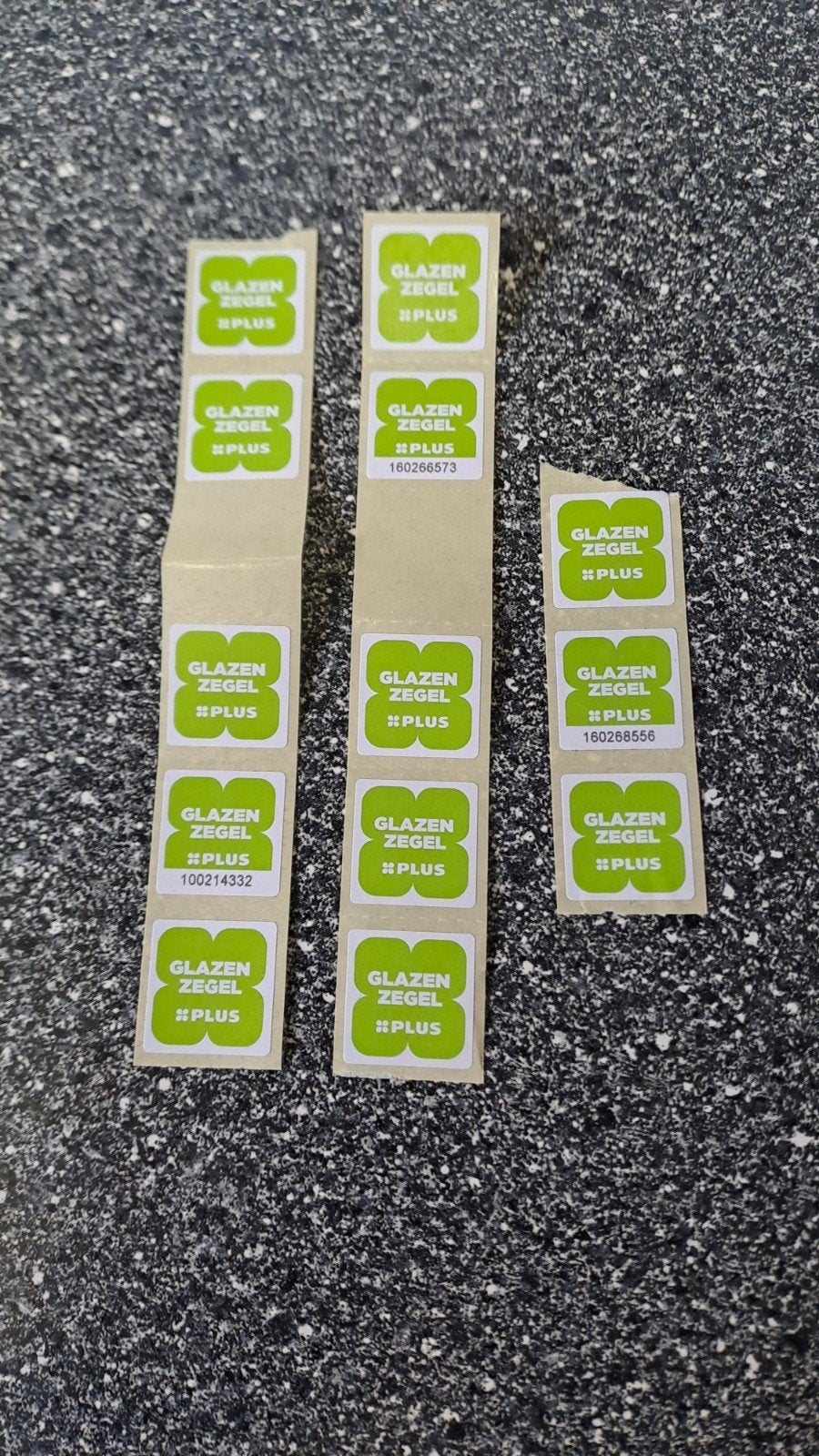 Plus zegels glazen, Onbekend, Ophalen of Verzenden, Onbekend, Onbekend