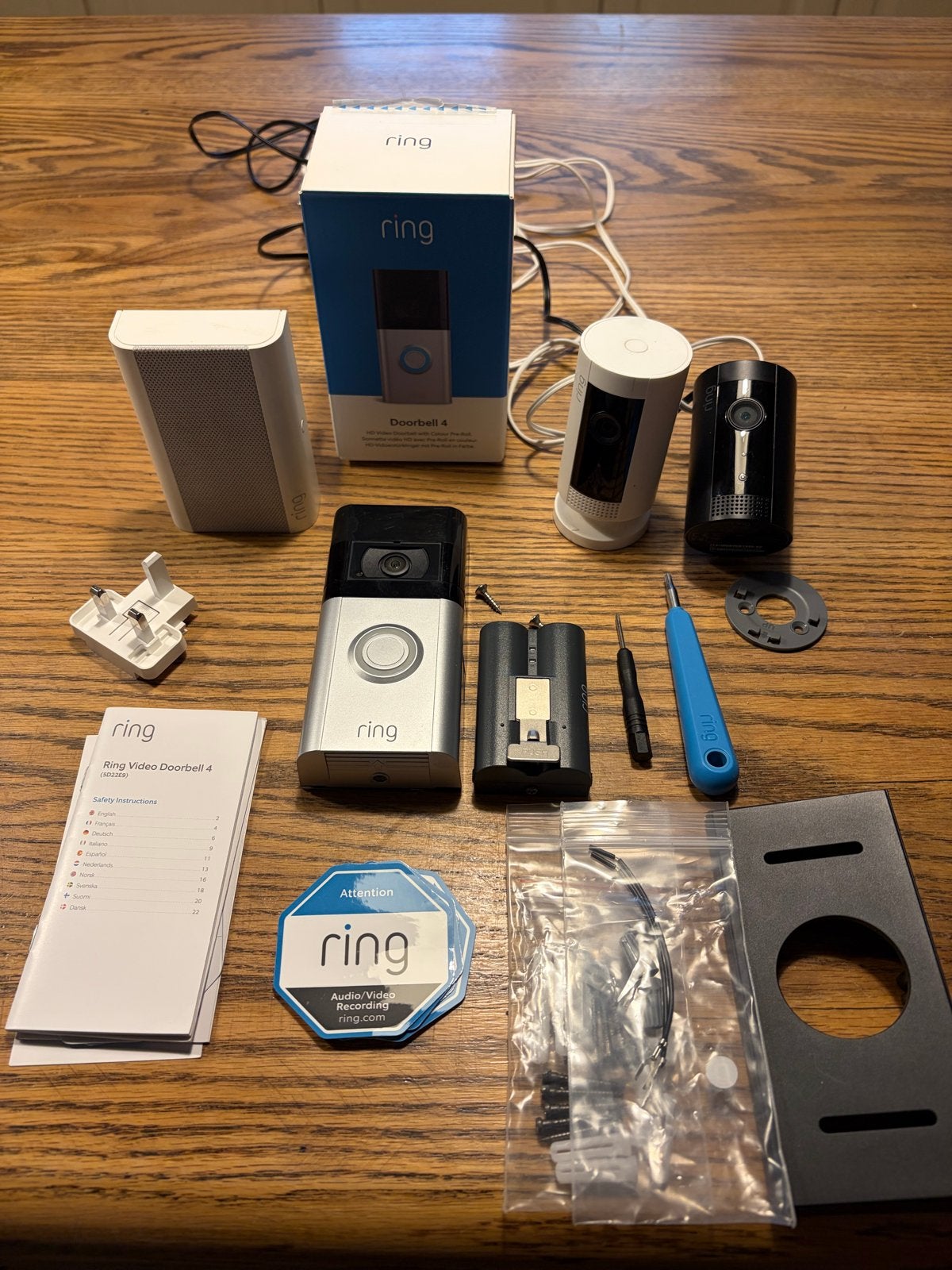Ring Video Doorbell 4 met Chime en 2 extra camera's, Ophalen of Verzenden, Bewegingsdetectiesensor, Gebruikt, Draadloos