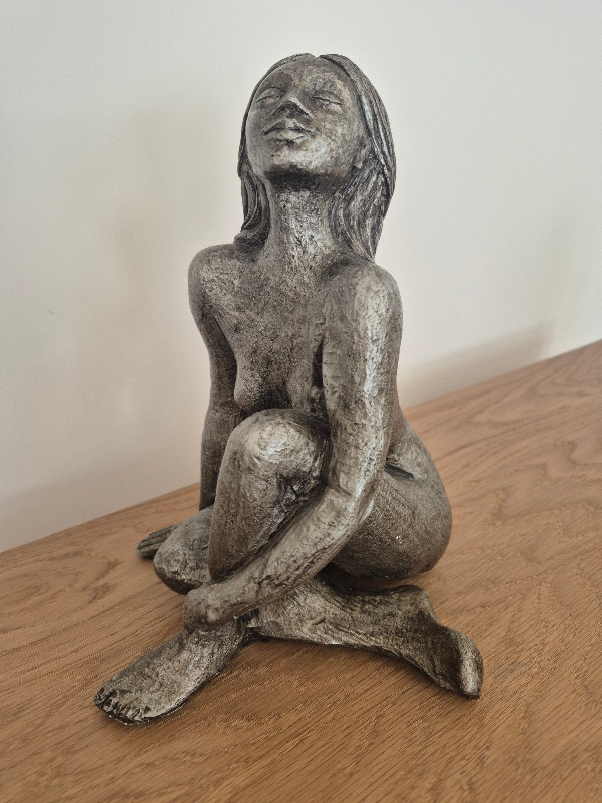 Zittende Vrouw Beeld - Modern Abstract Kunstwerk, Ophalen of Verzenden, Handgemaakt, 20 - 50 cm, Beeld