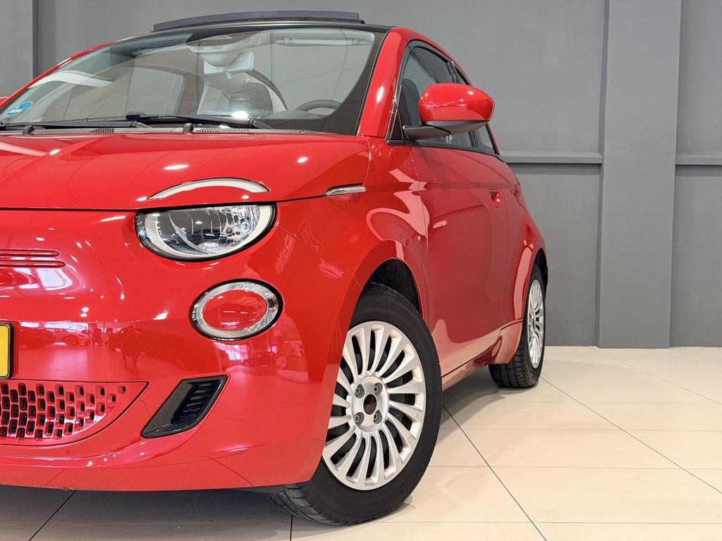 Fiat 500 C RED 42 kWh | Climate Control | Cabriolet | SOH 94, Auto's, Stof, Cabriolet, 4 stoelen, 255 min
