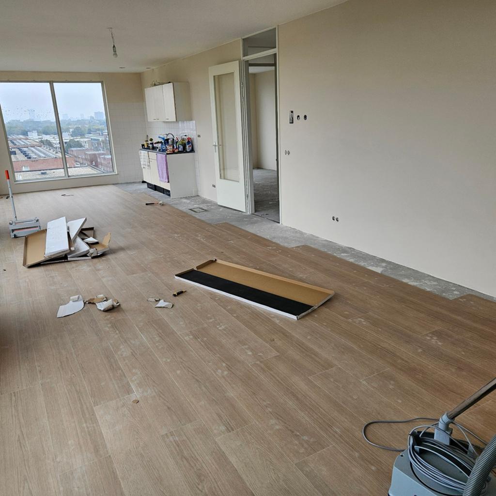 Laminaat Legger, PVC, Visgraat, Klik ,Plak, Egaliseren, Diensten en Vakmensen, Vloerleggers en Parketteurs, Houten vloeren, Laminaat of Parket