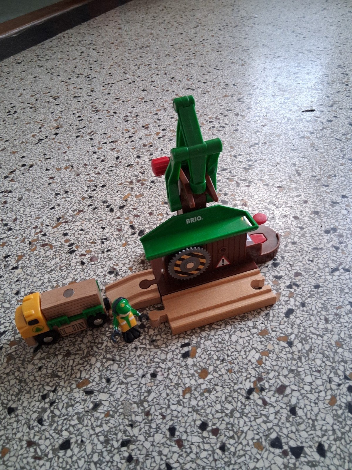 Brio Houtzagerij met vrachtwagen en figuur, Ophalen of Verzenden
