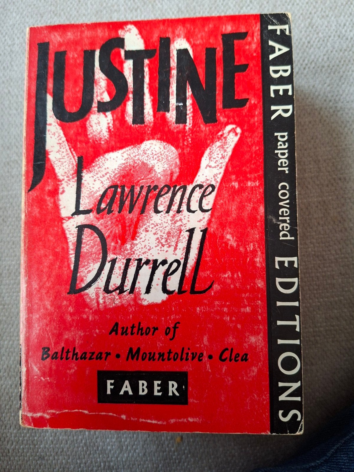 Justine - Lawrence Durrell (Faber paper covered Editions), Boeken, Ophalen of Verzenden, Gelezen, Lawrence Durrell, Europa overig