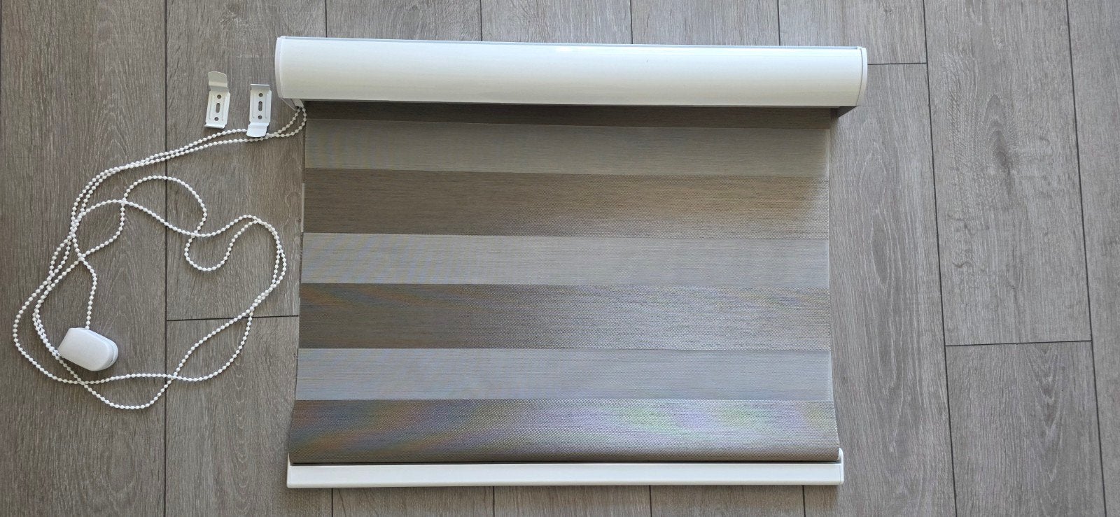 Duo Rolgordijn Taupe - 68,5x175 cm met Bevestiging, Ophalen, Inclusief montageonderdelen, Gebruikt, Duo rolgordijn