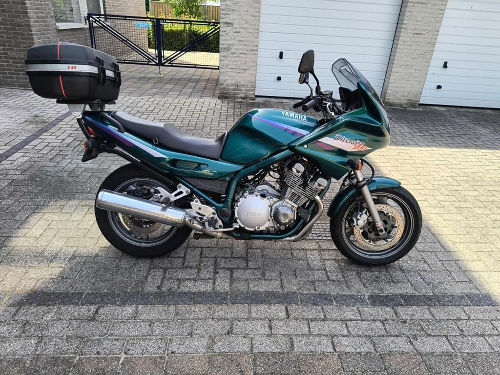Yamaha Diversion XJ900s - Groen, met topkoffer, Handvatverwarming, 4 cilinders, Motorrijbewijs A, Gebruikt