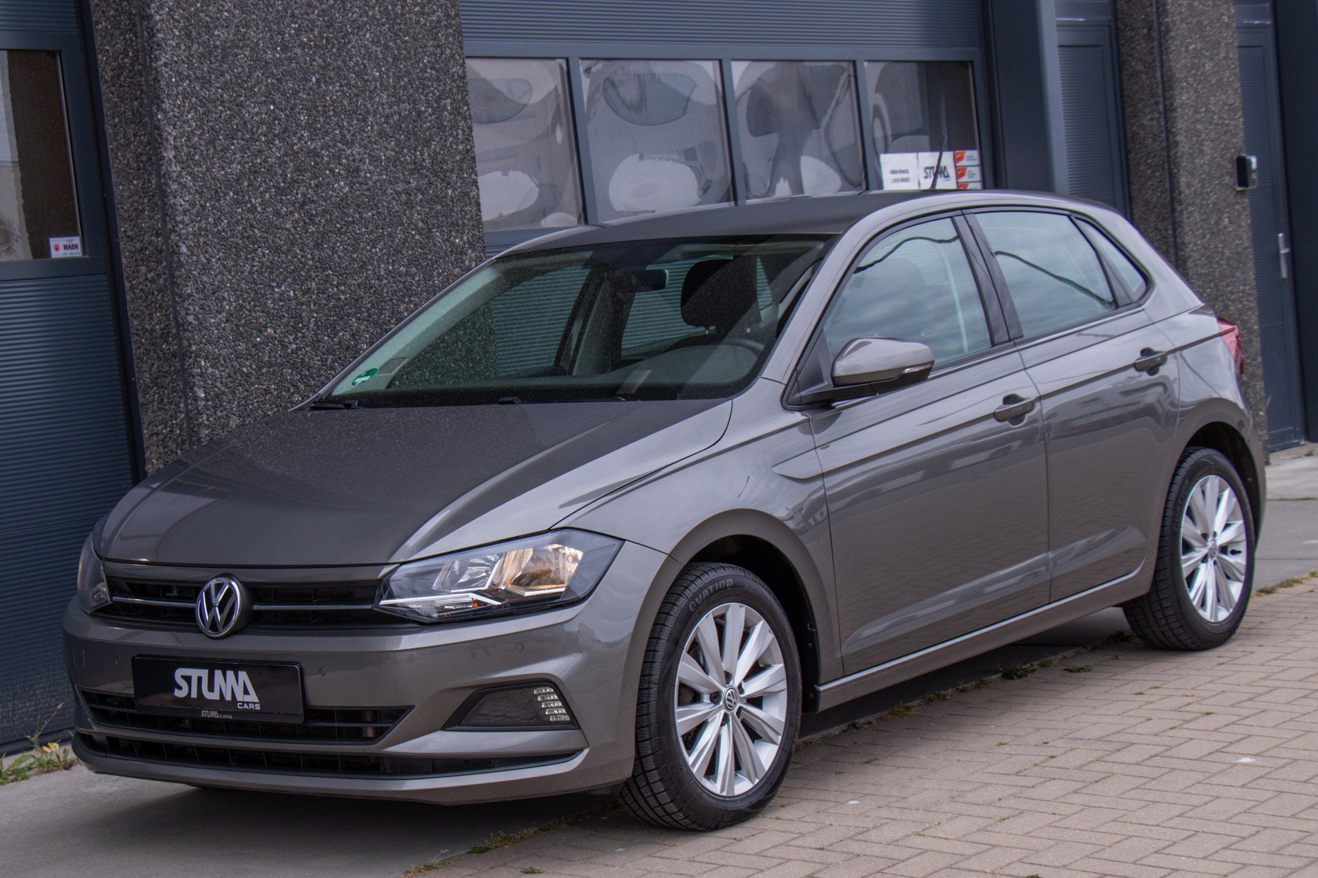 Volkswagen Polo 1.0 TSI Highline | DSG Automaat | Carplay |, Stof, Gebruikt, Zwart, 1096 kg