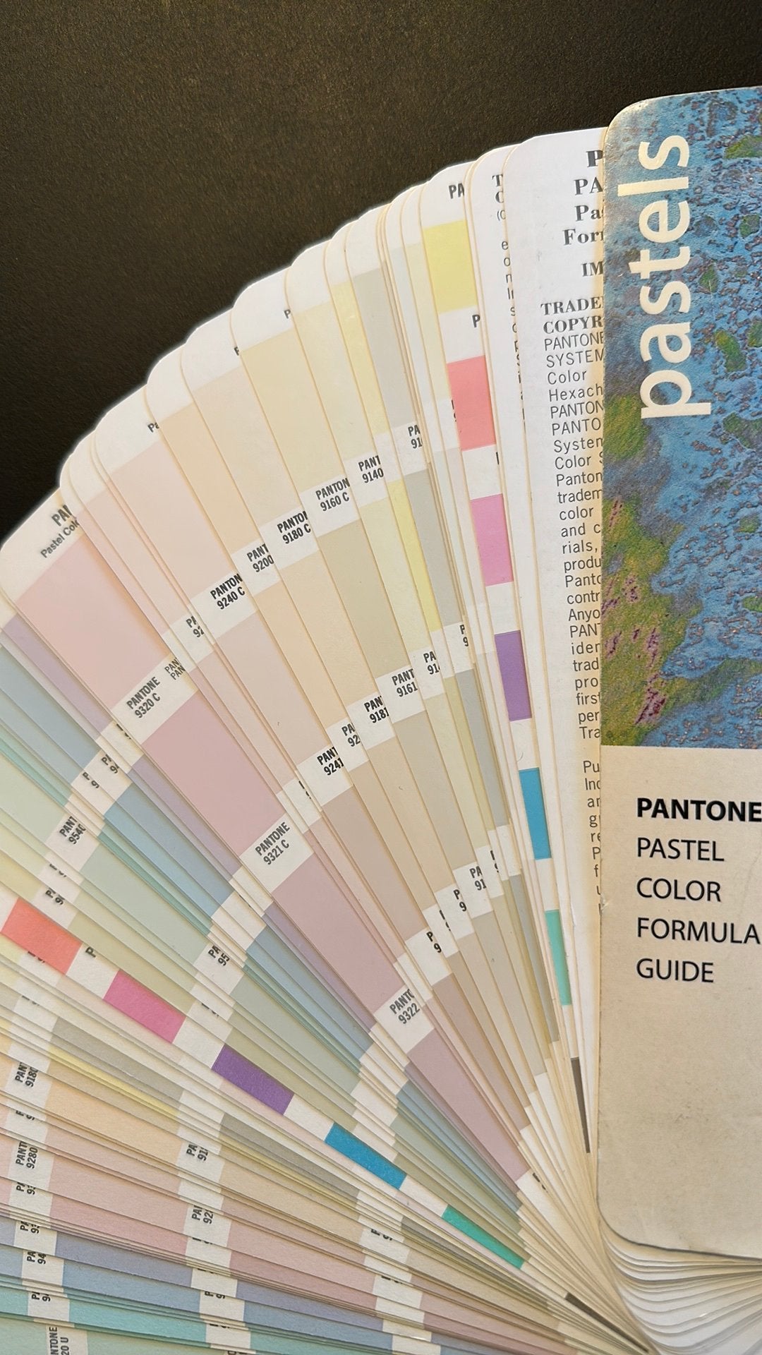 Pantone pastel kleurenwaaier, Ophalen of Verzenden, Gebruikt, Overige typen
