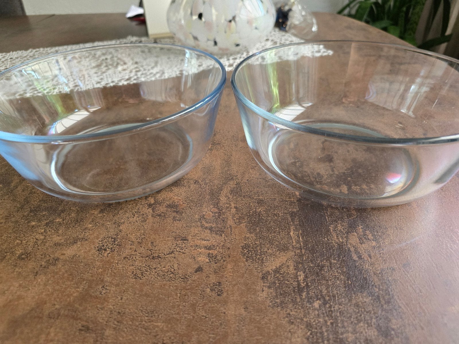 Vintage (IKEA) glazen schalen / Slakommen - Set van 2, Zgan, Huis en Inrichting, Ophalen of Verzenden, Zo goed als nieuw, Rond