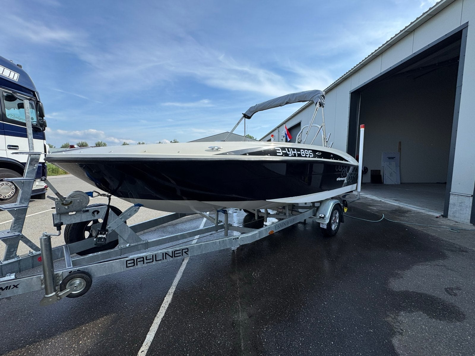 Bayliner Element XL met Mercury 100pk EFI 4 takt, Buitenboordmotor, Biminitop, 80 cm, Zo goed als nieuw