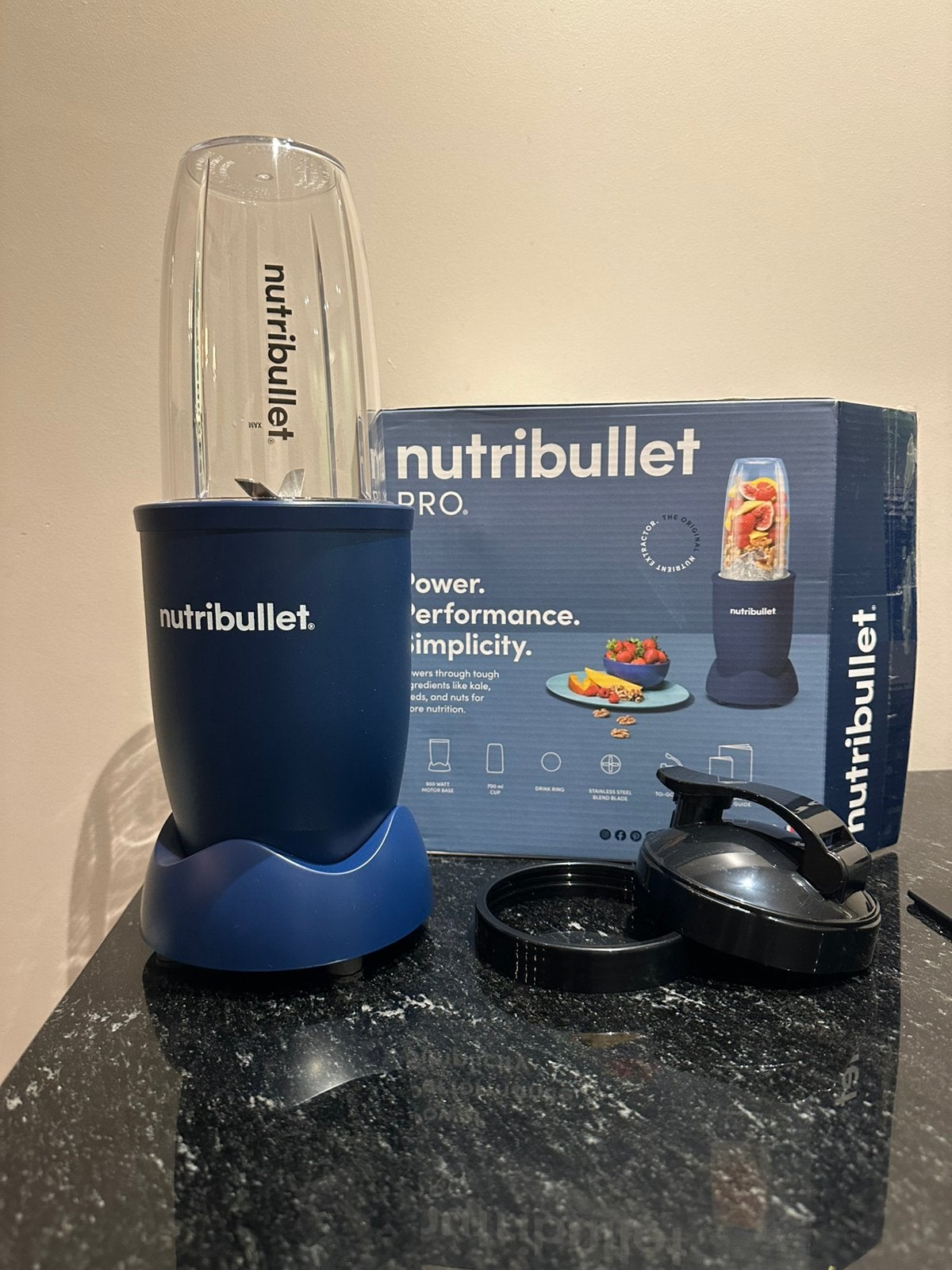Donkerblauwe nieuwe Nutribullet 900 watt PRO, Ophalen of Verzenden, Nieuw