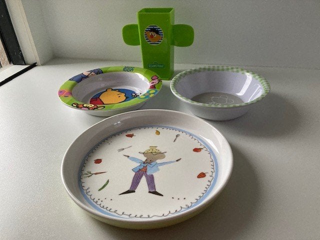 leuke SET kinderborden. kommetje, pakjeshouder, Ophalen of Verzenden, Zo goed als nieuw, Overige typen, Overige merken